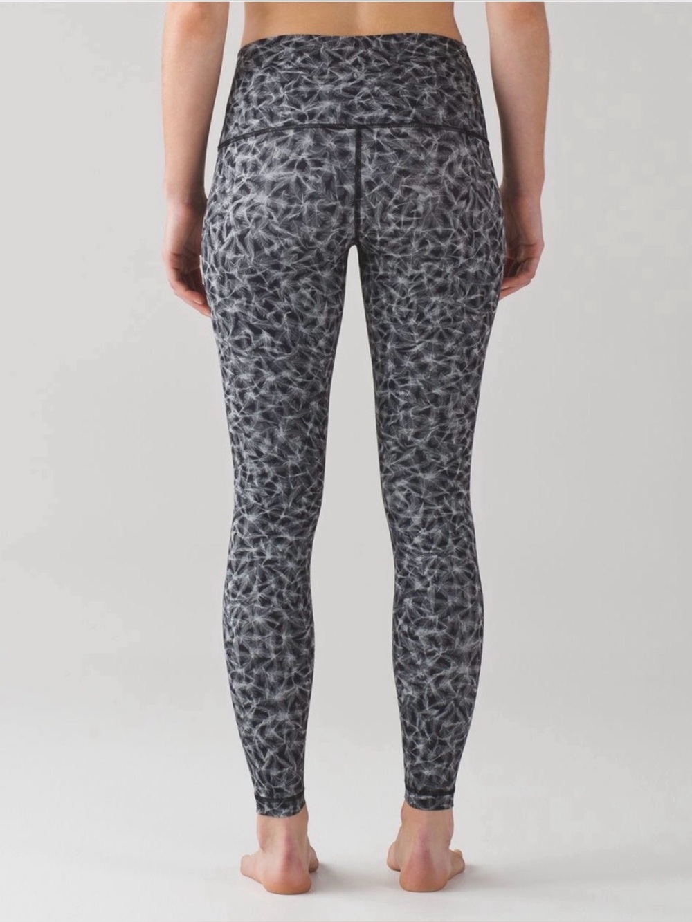 Lululemon Wunder Under Pant Hi Rise Nulux Plume white black size 6